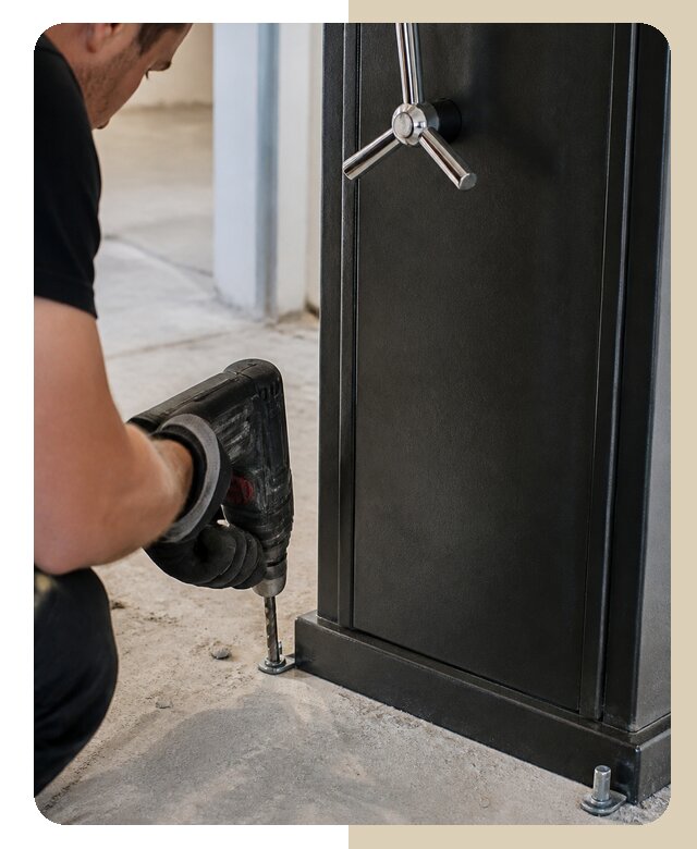 Установка сейфа к полу в Пушкине по цене от 3786 р. | ДвериЛегко-Пшн